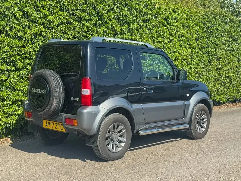 Usado Suzuki Jimny SZ4 85 CV (62 kW) 2017 Gris SUV