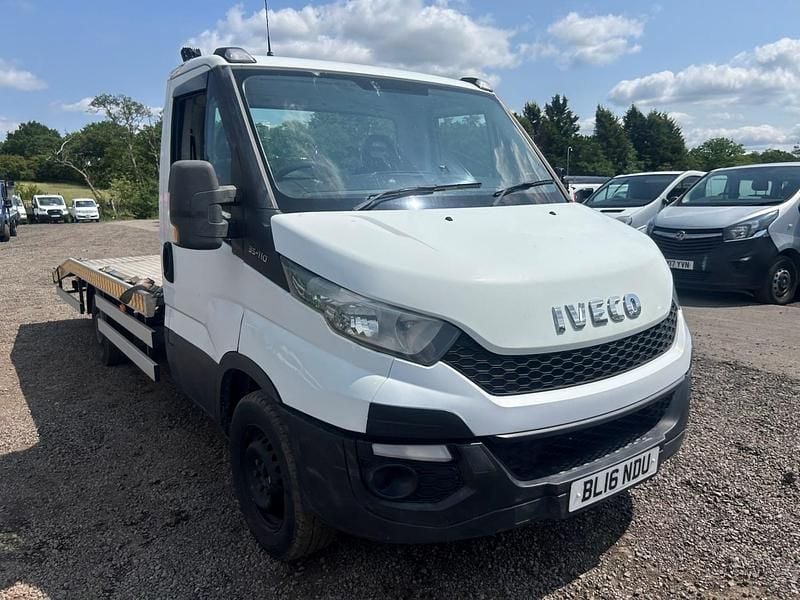 White and blue Used 2016 Iveco Daily | £6,495 (Expensive) - Image 1/4