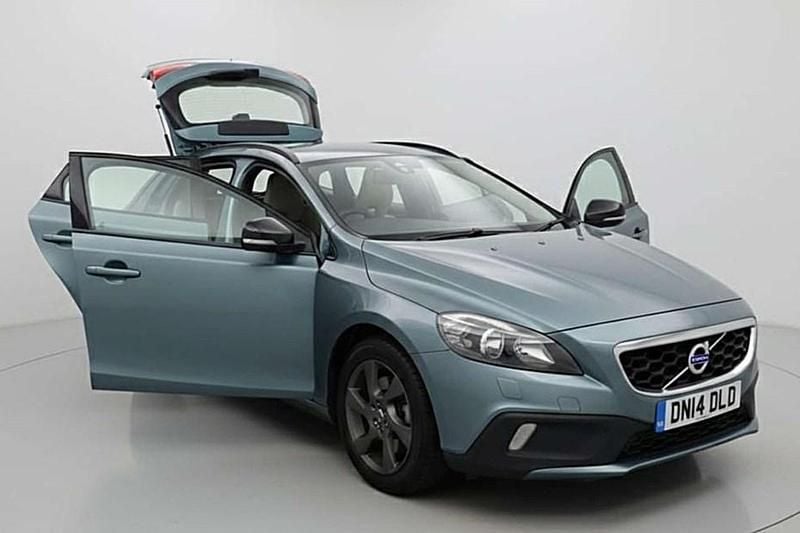 Used Volvo V40 CC 115 HP (84 kW) 2014 Estate