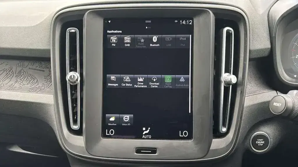 Used Volvo XC40 Momentum 2021 SUV