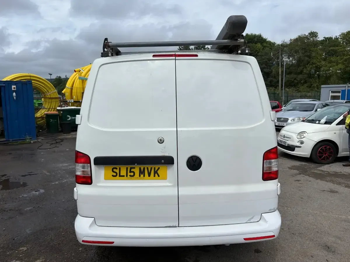 Used VW T5 Trendline 140 HP (102 kW) 2015 White Van