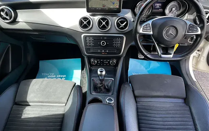 Used Mercedes GLA200 AMG line 136 HP (100 kW) 2015 White SUV
