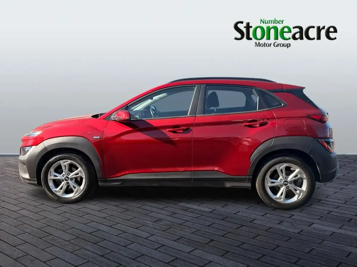 Second-hand Hyundai Kona SE 120 CP (88 kW) 2023 Roșu SUV