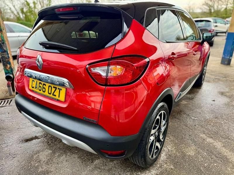 Used Renault Captur Signature 90 HP (66 kW) 2017 Red SUV