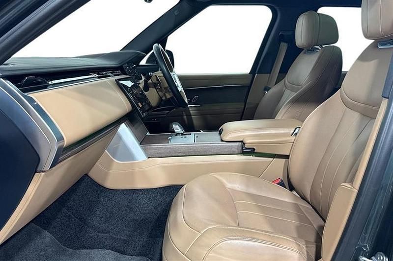 Used Land Rover Range Rover HSE 350 HP (257 kW) 2024 Belgravia green SUV