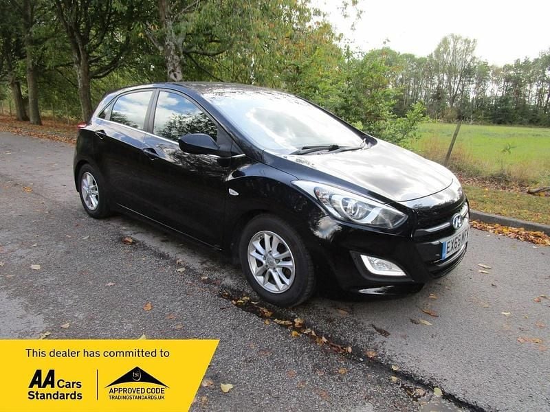 Black Used 2015 Hyundai i30 SE Hatchback | £3,295 (Fair price) - Image 1/3