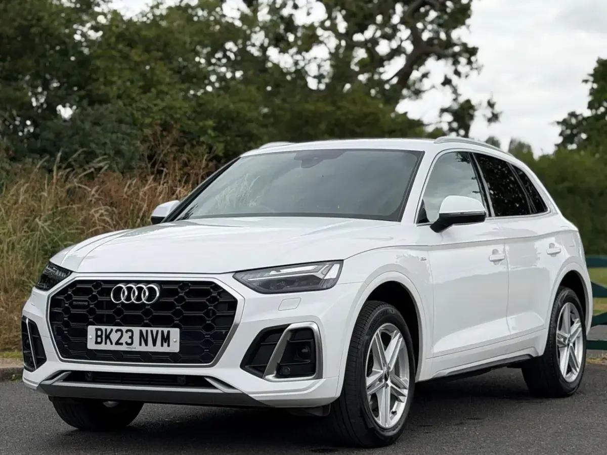 Used Audi Q5 S-Line 295 HP (216 kW) 2023 White SUV