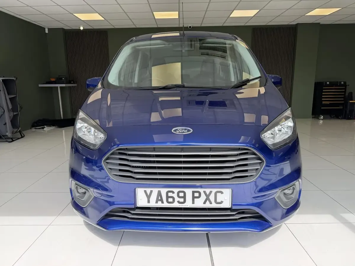 Used Ford Tourneo Courier Zetec 2019 Blue MPV