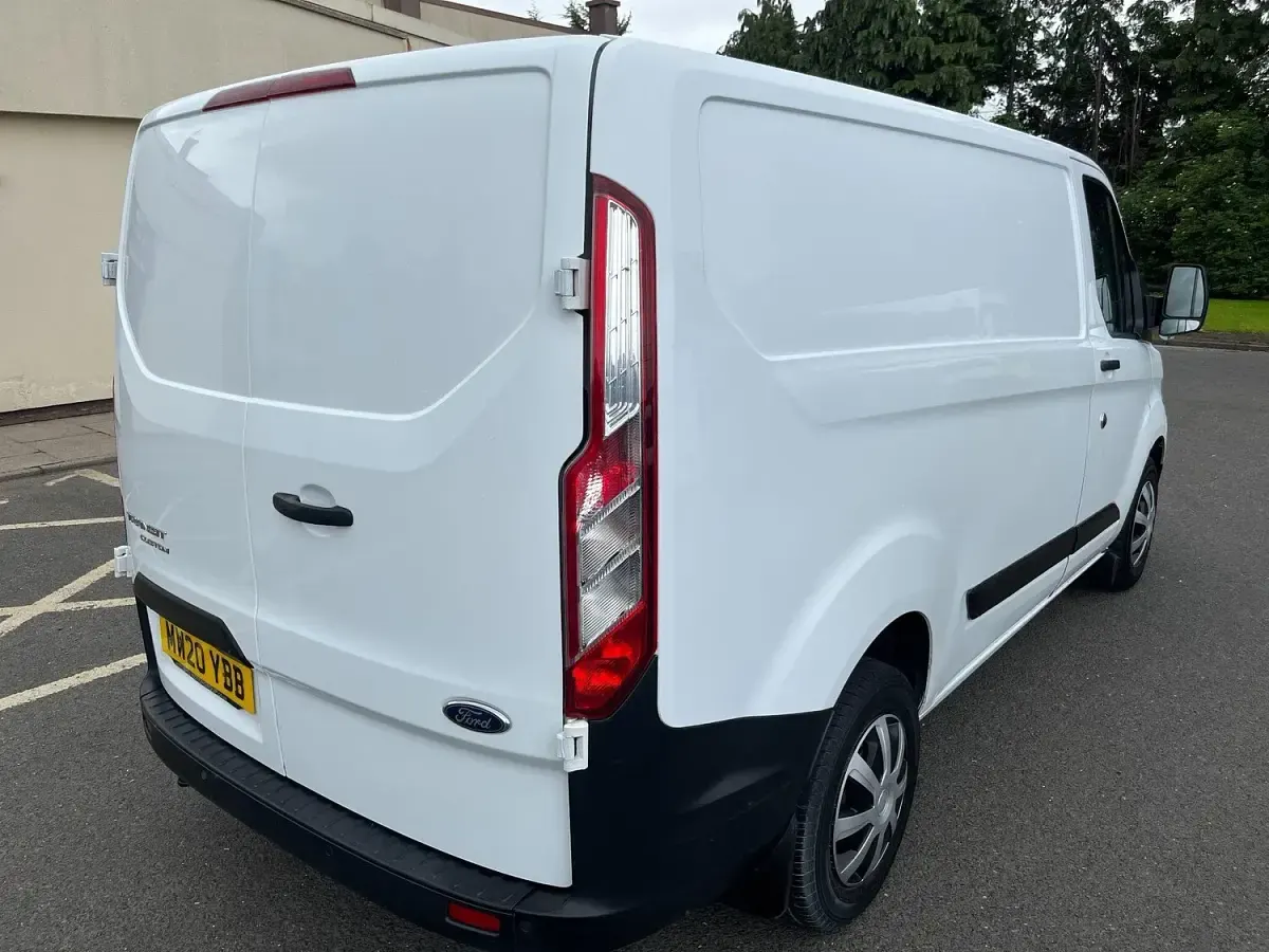Used Ford Transit Custom 105 HP (77 kW) 2020 White Van