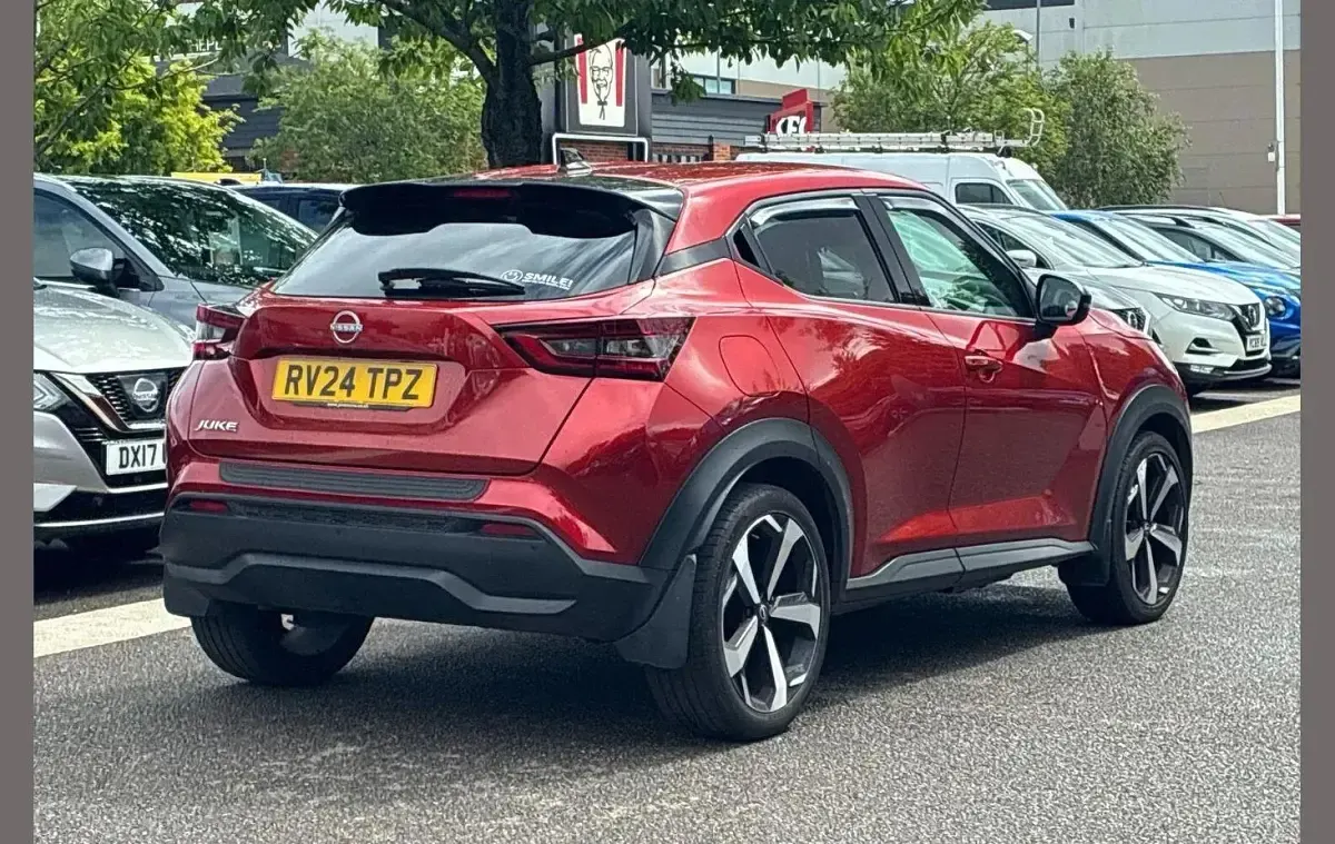 Used Nissan Juke Tekna 112 HP (82 kW) 2024 Red SUV