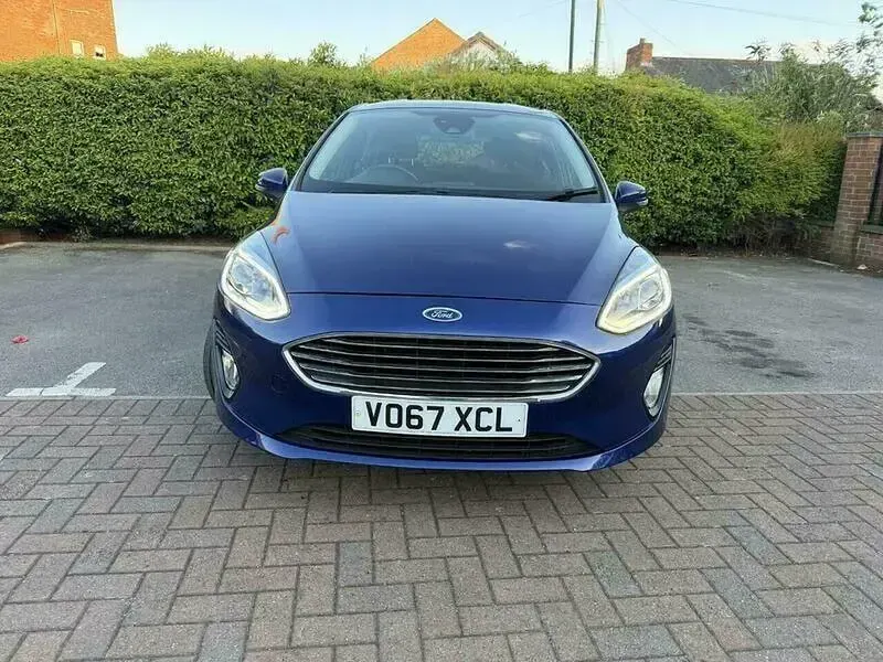 Used Ford Fiesta Zetec 85 HP (62 kW) 2017 Blue Hatchback