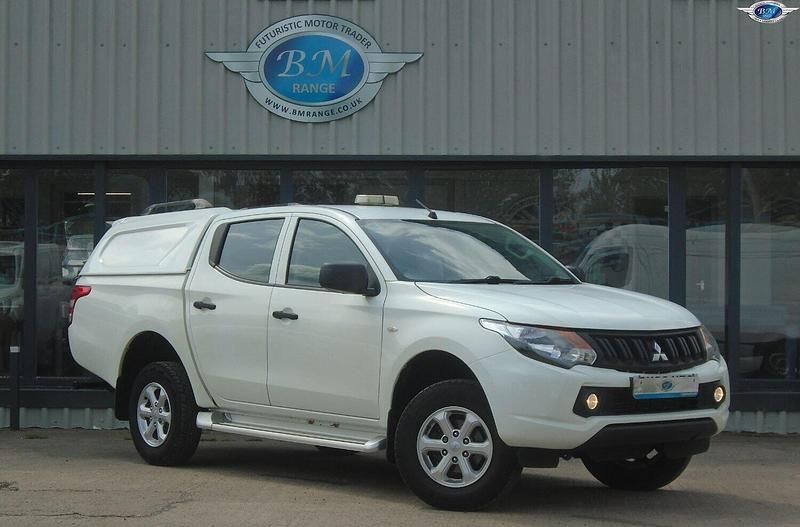 White Used 2018 Mitsubishi L200 Pickup | £7,000 (Good price) - Image 1/4