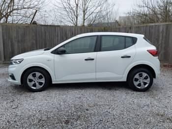 Used Dacia Sandero Essentiel 67 HP (49 kW) 2022 White Hatchback