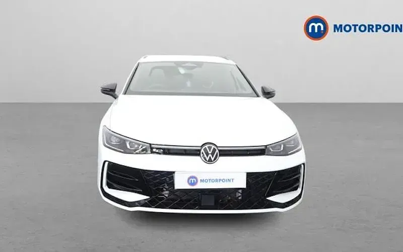 Used VW Passat R-line 204 HP (150 kW) 2025 White Estate