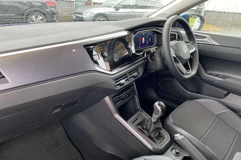 Image 2/4