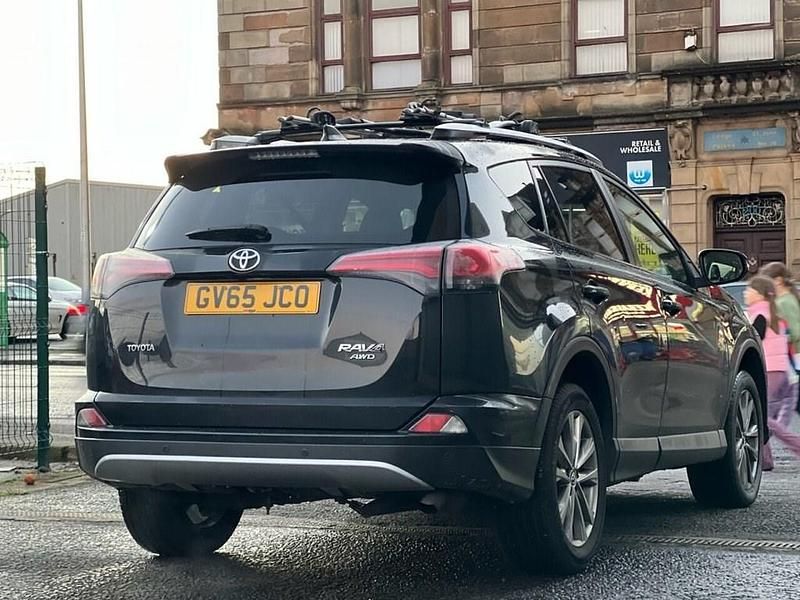 Used Toyota RAV4 151 HP (111 kW) 2016 Black SUV