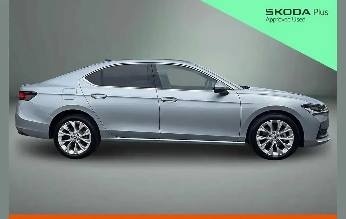 Used Skoda Superb SE L 150 HP (110 kW) 2025 Pebble silver metallic Hatchback