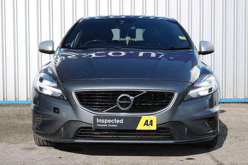 Used Volvo V40 R-Design 245 HP (180 kW) 2017 Grey Hatchback