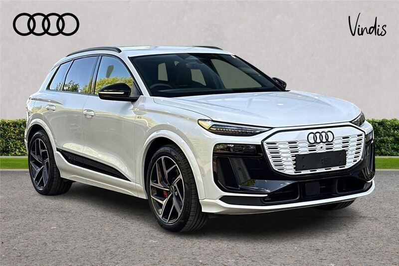 White Used 2025 Audi Q6 e-tron Advanced SUV | £66,900 (Fair price) - Image 1/4