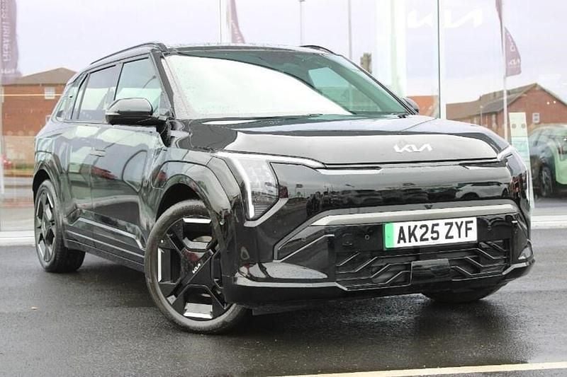 Black Used 2025 Kia EV3 GT-Line S SUV | £34,779 (Good price) - Image 1/1