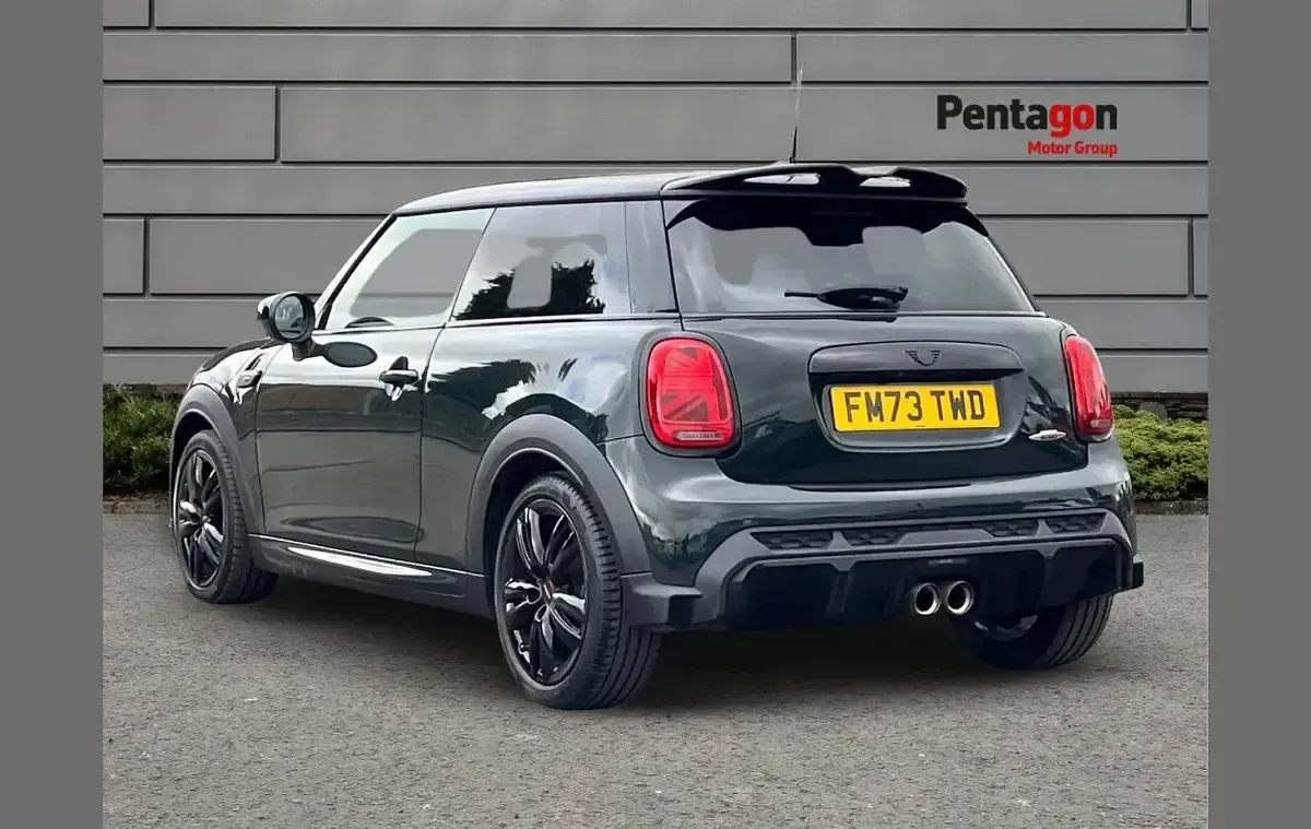 Used Mini John Cooper Works 228 HP (167 kW) 2023 Green Hatchback
