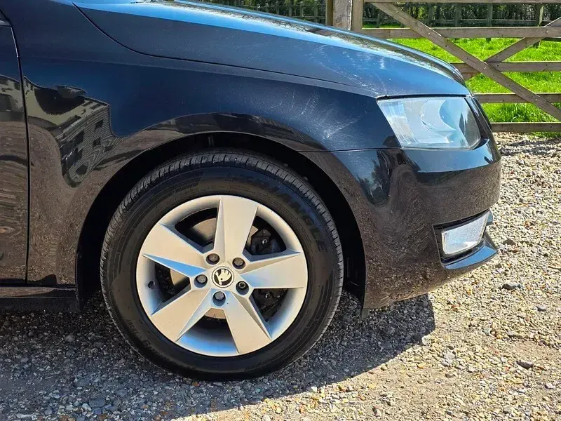 Used Skoda Octavia SE 2014 Black Hatchback