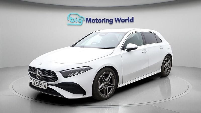 Used Mercedes A200 Executive 163 HP (119 kW) 2023 White Hatchback