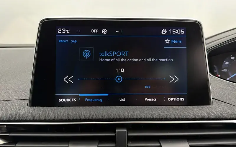 Used Peugeot 5008 Active 131 HP (96 kW) 2020 White SUV