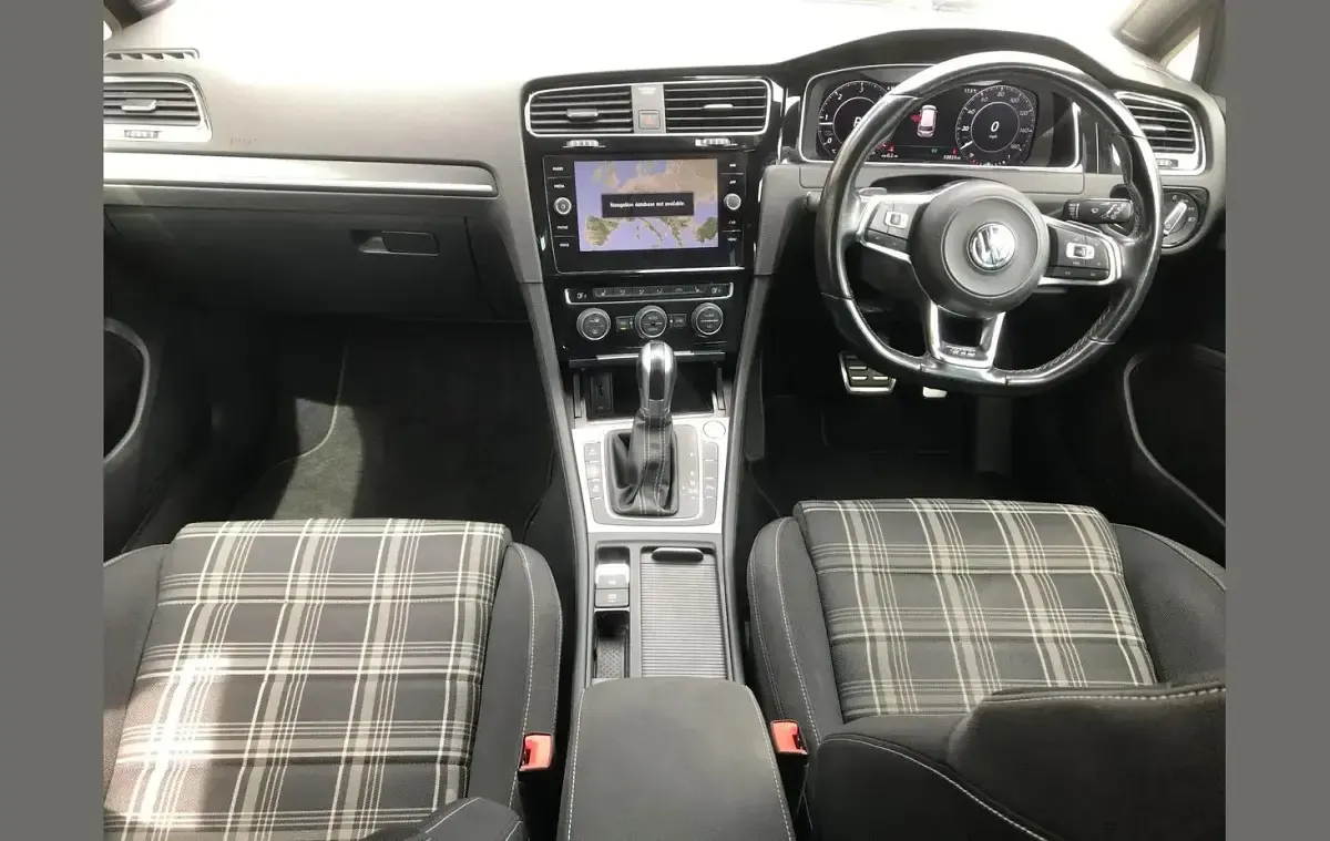 Used VW Golf VII GTD 180 HP (132 kW) 2019 Blue Estate