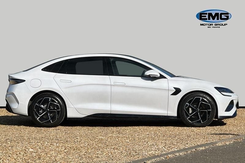 Used BYD Seal 389 kW (530 HP) 2025 White Sedan