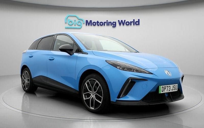 Used MG MG4 EV Trophy 150 kW (204 HP) 2024 Blue Hatchback