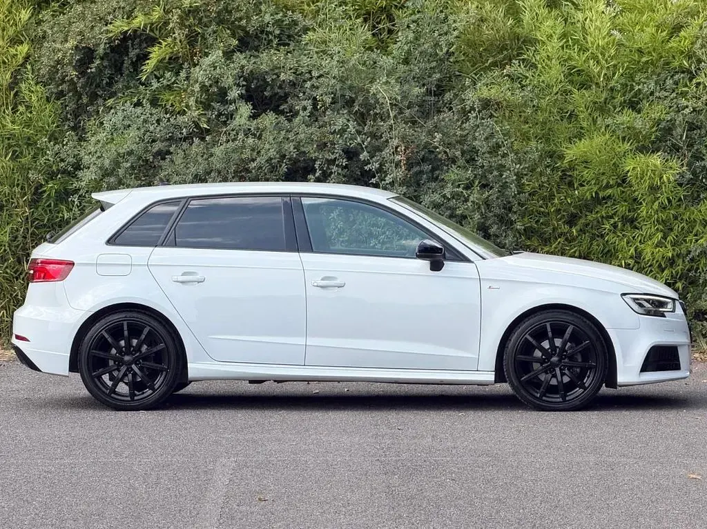 Used Audi A3 Sportback Black Edition 150 HP (110 kW) 2019 White Hatchback