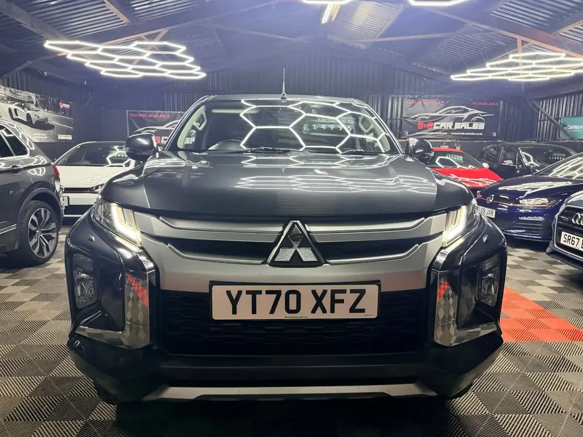 Used Mitsubishi L200 Warrior 150 HP (110 kW) 2020 Grey Pickup