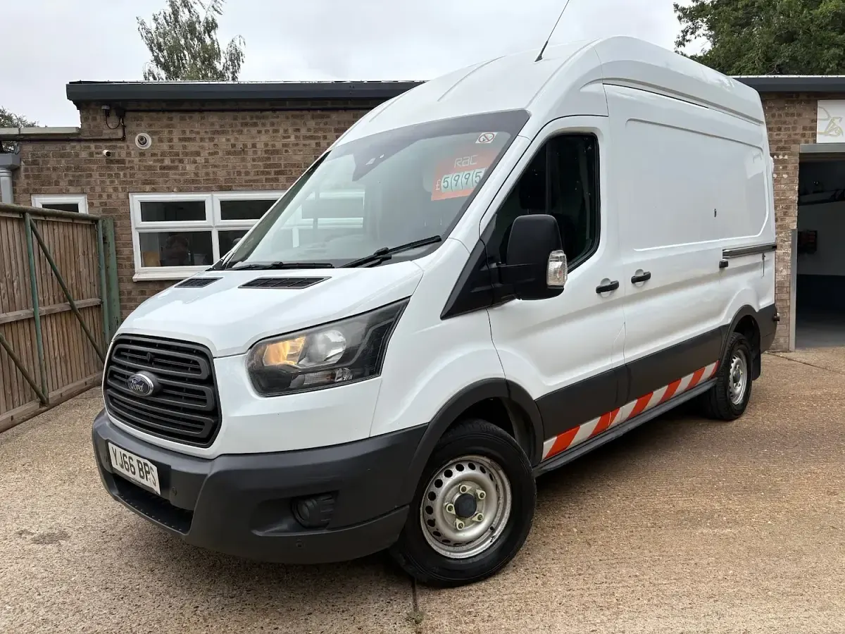 Used Ford Transit 130 HP (95 kW) 2017 White Van