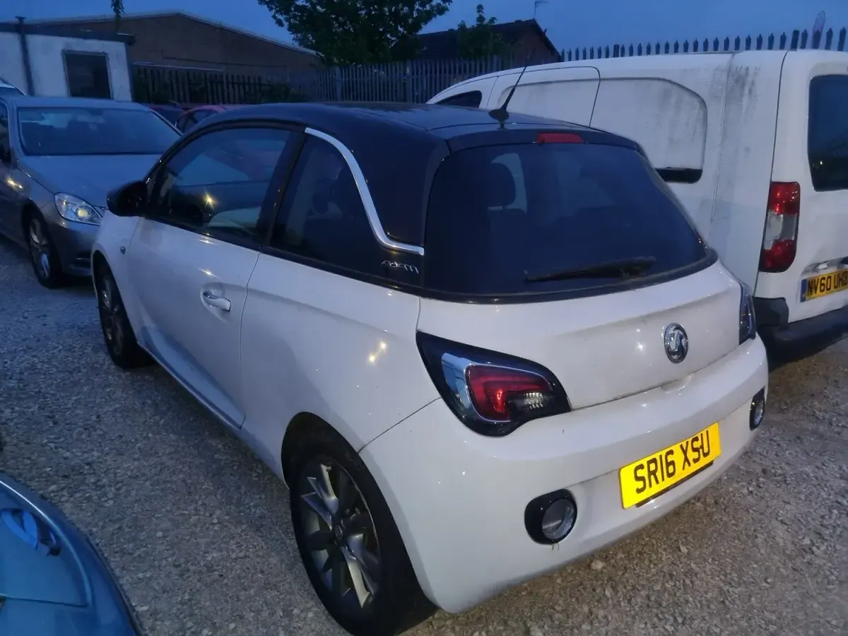 Used Vauxhall Adam Jam 69 HP (50 kW) 2016 White Hatchback