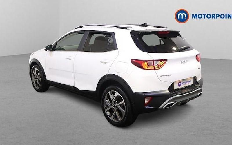 Used Kia Stonic GT-Line 120 HP (88 kW) 2022 White SUV