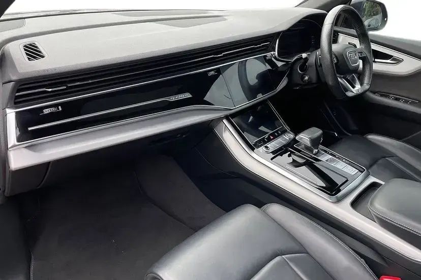 Used Audi Q8 S-Line 282 HP (207 kW) 2019 Daytona grey SUV