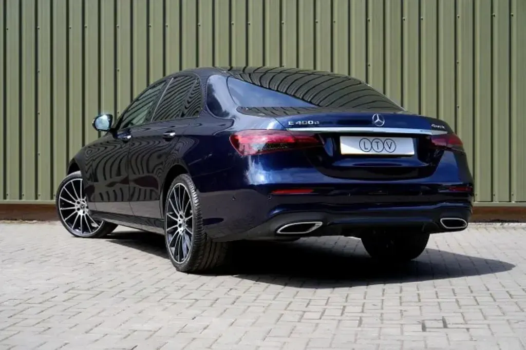 Used Mercedes E400 AMG line 2021 Blue Sedan