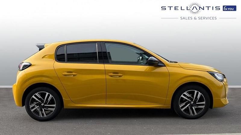 Used Peugeot 208 Allure+ 99 HP (72 kW) 2023 Hatchback