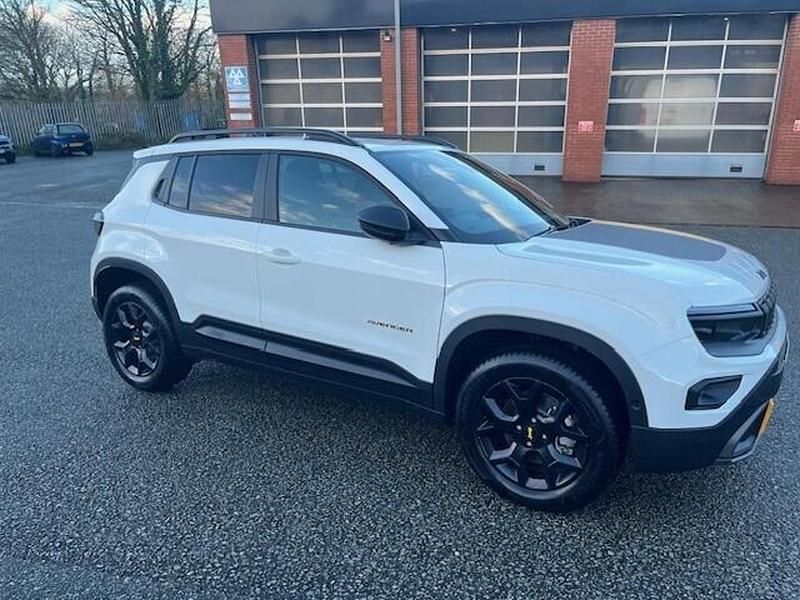 White Used 2025 Jeep Avenger North SUV | £28,995 - Image 1/4