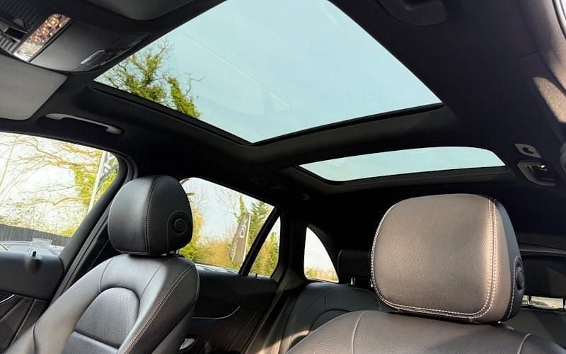 Used Mercedes GLC220 AMG Line Premium 170 HP (125 kW) 2018 Black Estate