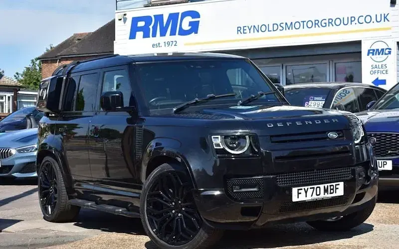 Used Land Rover Defender HSE Dynamic 300 HP (220 kW) 2024 SUV