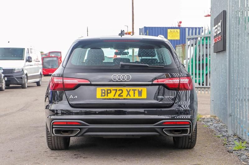 Used Audi A4 Comfort 150 HP (110 kW) 2023 Black Estate