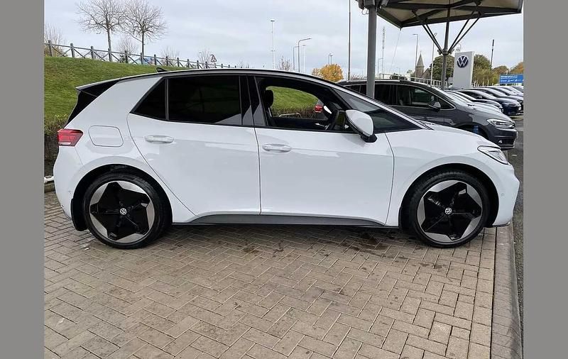 Used VW ID.3 Pro 150 kW (204 HP) 2025 White Hatchback