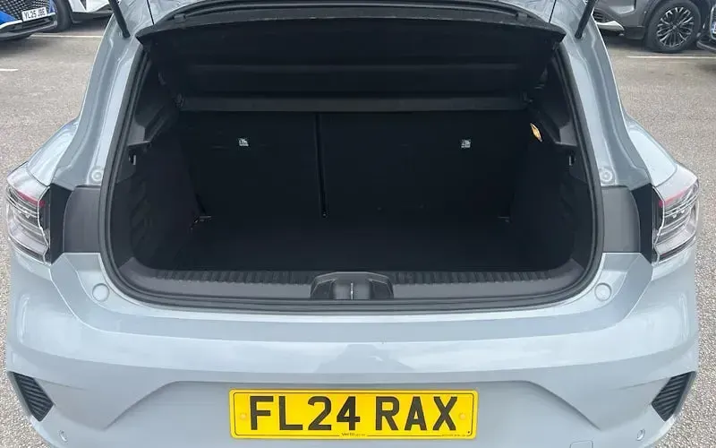 Gebraucht Renault Clio V Techno 90 PS (66 kW) 2024 Grau Kleinwagen