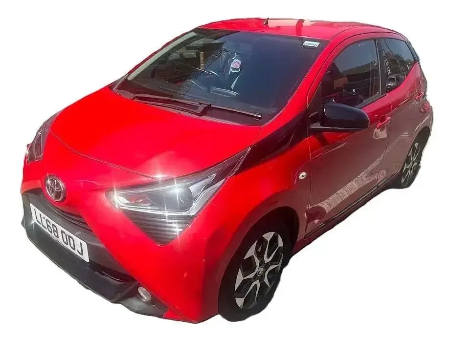 Używany Toyota Aygo Trend 71 KM (52 kW) 2019 Czerwony Hatchback