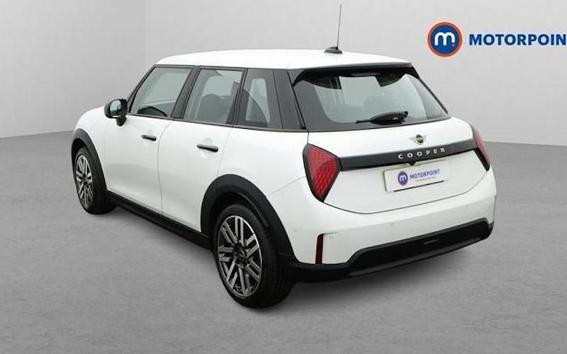 Used Mini Cooper Classic 150 kW (204 HP) 2026 Hatchback