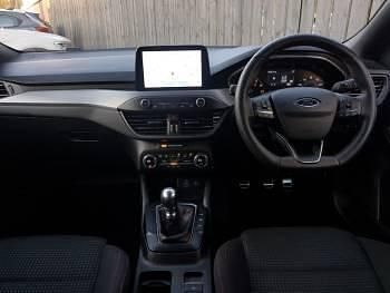 Used Ford Focus ST-Line 125 HP (91 kW) 2022 White Estate