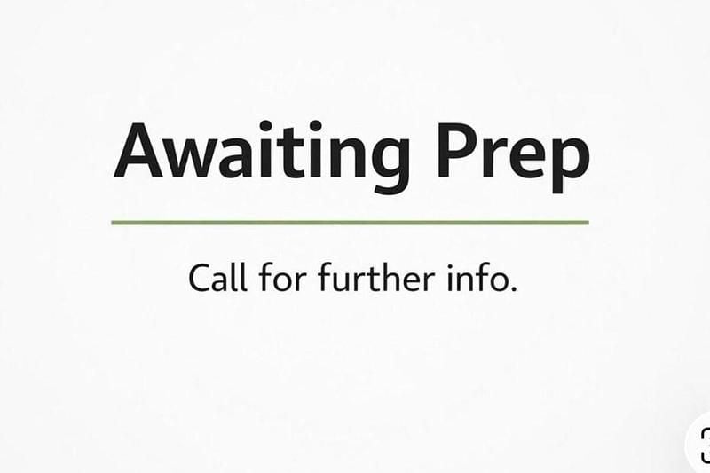 Used Mercedes C200 2010 Silver Sedan