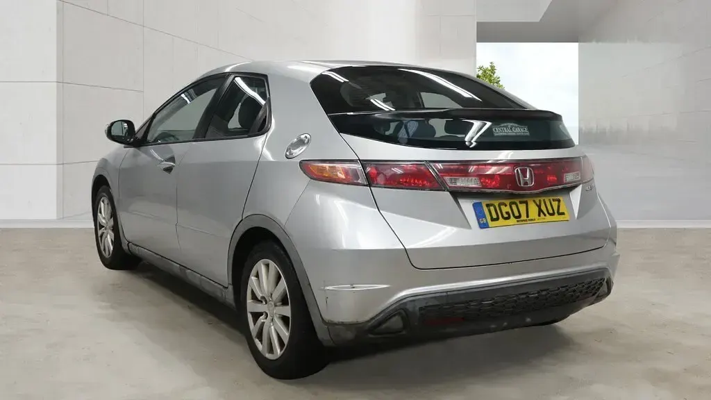 Used Honda Civic SE 2007 Silver Hatchback